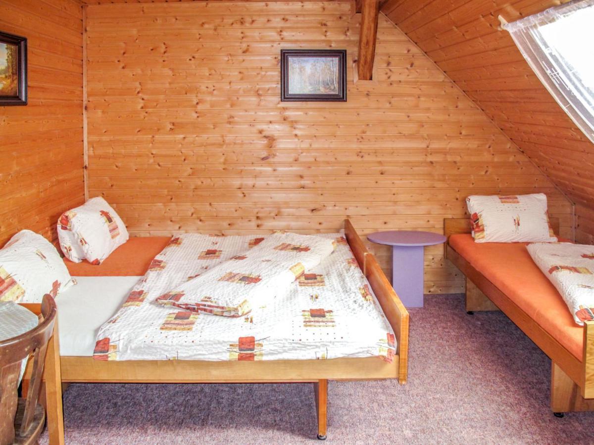 I By Interhome Holiday home Lenora